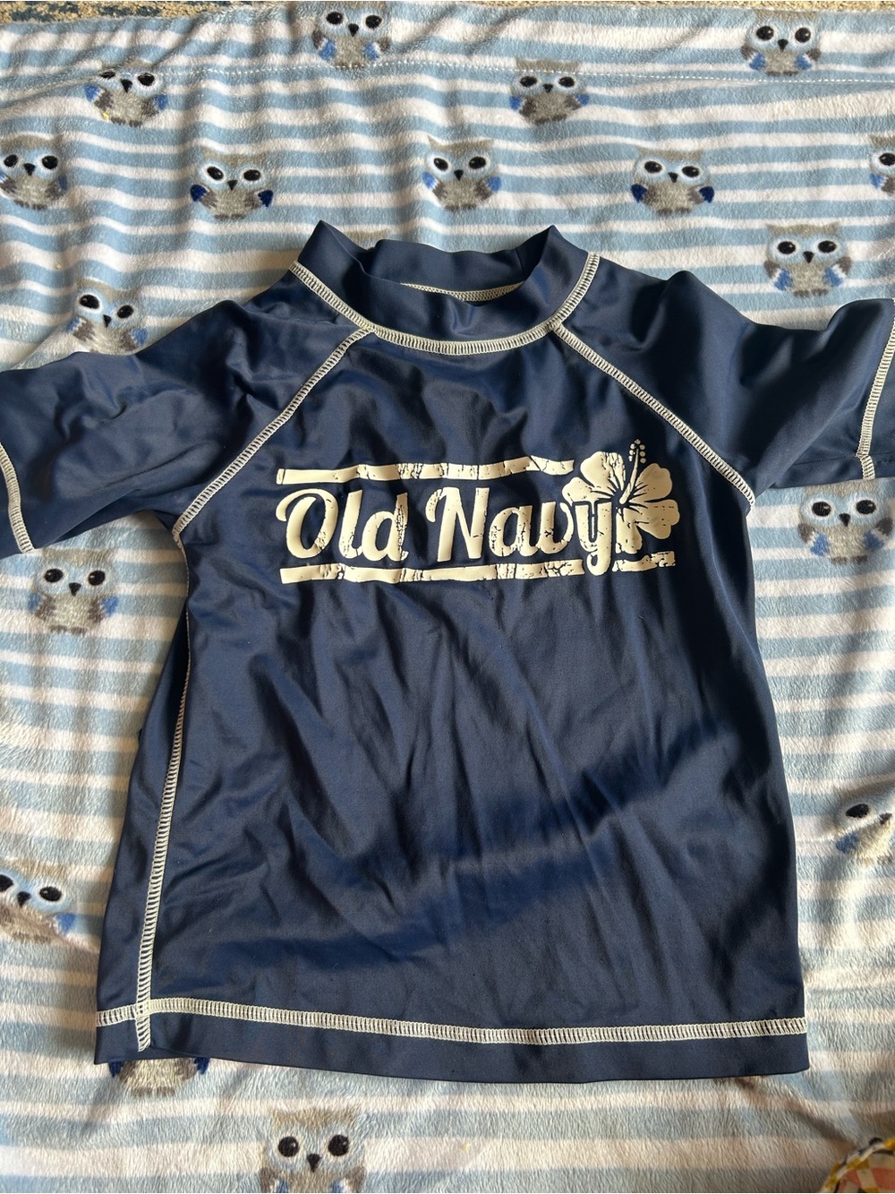 Old Navy Navy and Cream Short-Sleeve Kids Rash Guard